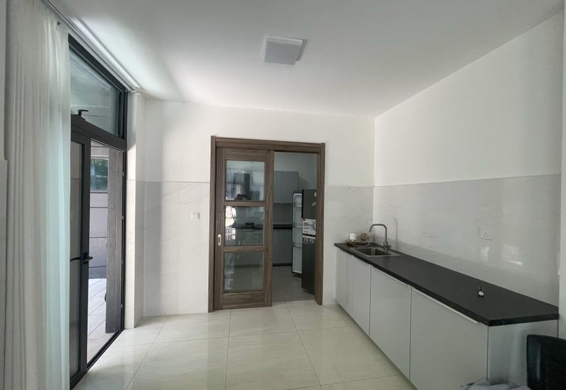 Anise Pearl @ Forest City