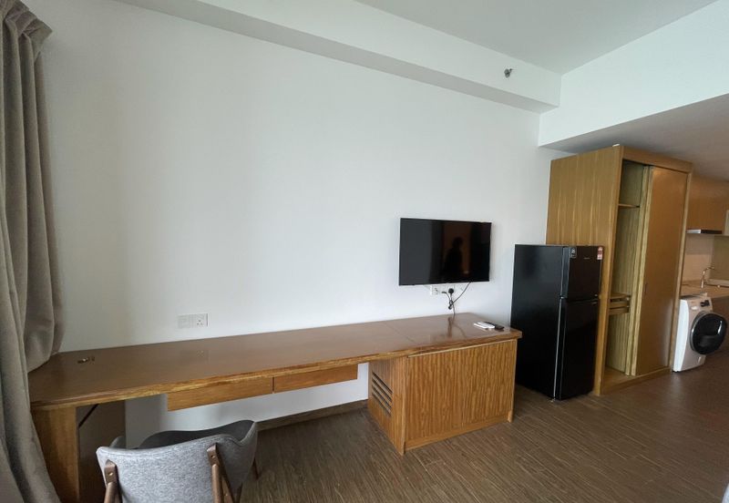 Carnelian Tower Forest City