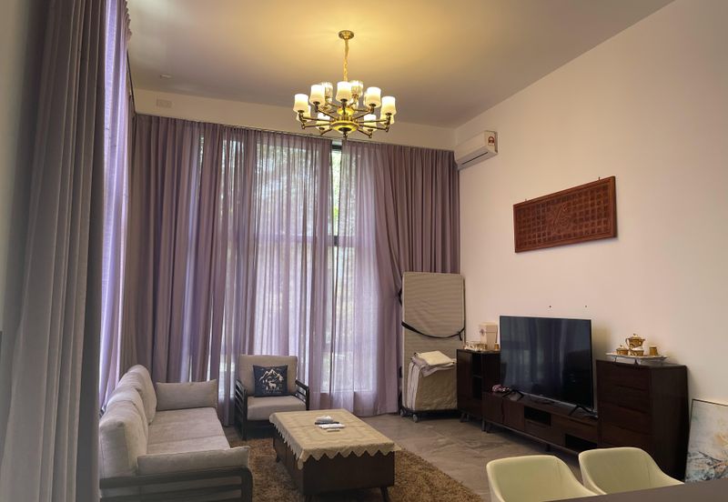 Forest City Golf Resort, Gelang Petah