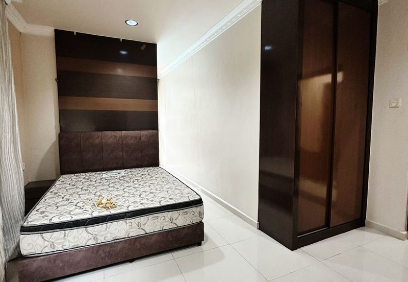 Palm Gardens Condominium