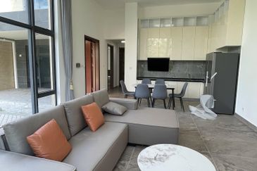 Forest City Golf Resort, Gelang Petah