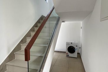 Forest City Golf Resort, Gelang Petah