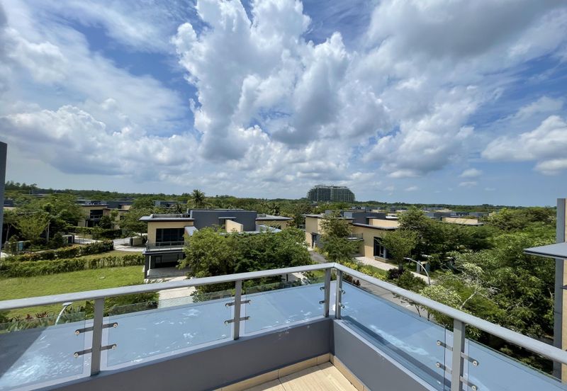 Forest City Golf Resort, Gelang Petah