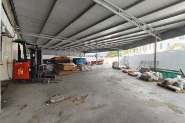 For Sale- Taman Nesa Single Storey Rare Corner Lot