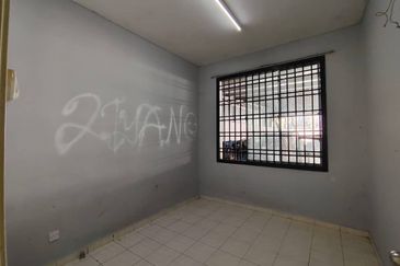 For Sale- Taman Nesa Single Storey Rare Corner Lot