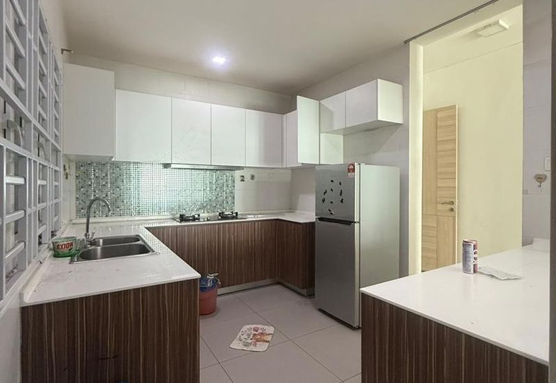 Seasons Luxury Apartments @ Amara Larkin