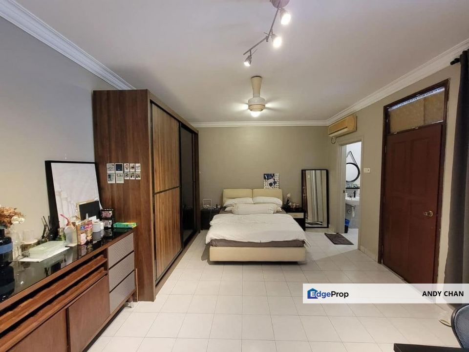 Redang Villa @ Taman Molek semi d unit, Johor, Johor Bahru