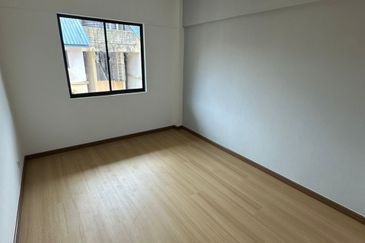 Flat Taman Plentong Utama