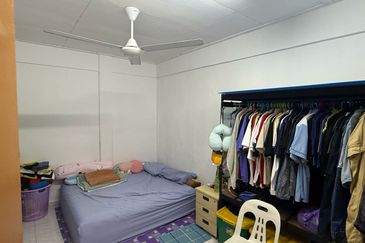 Sri Intan (Bandar Seri Alam)