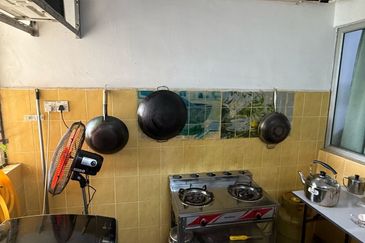 Sri Intan (Bandar Seri Alam)