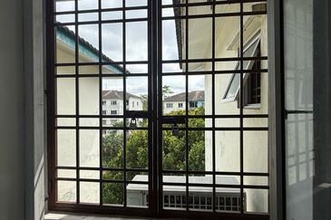 Sri Intan (Bandar Seri Alam)