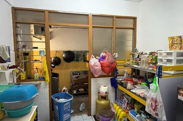 Sri Intan (Bandar Seri Alam)