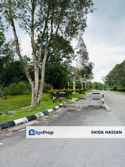 Facing Main Road Spacious Bungalow Lot( Corner) Bandar Tasik Kesuma Semenyih, Selangor, Semenyih