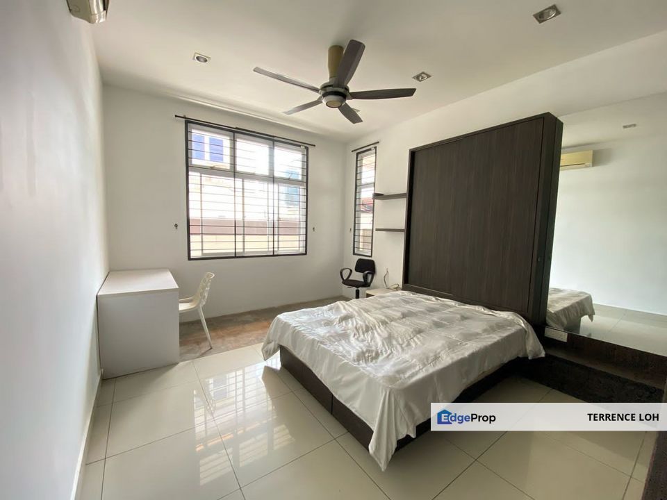 Tastefully renovated Semi-D a impian emas, Johor, Skudai