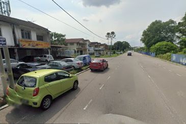 Strategically located between JB downtown