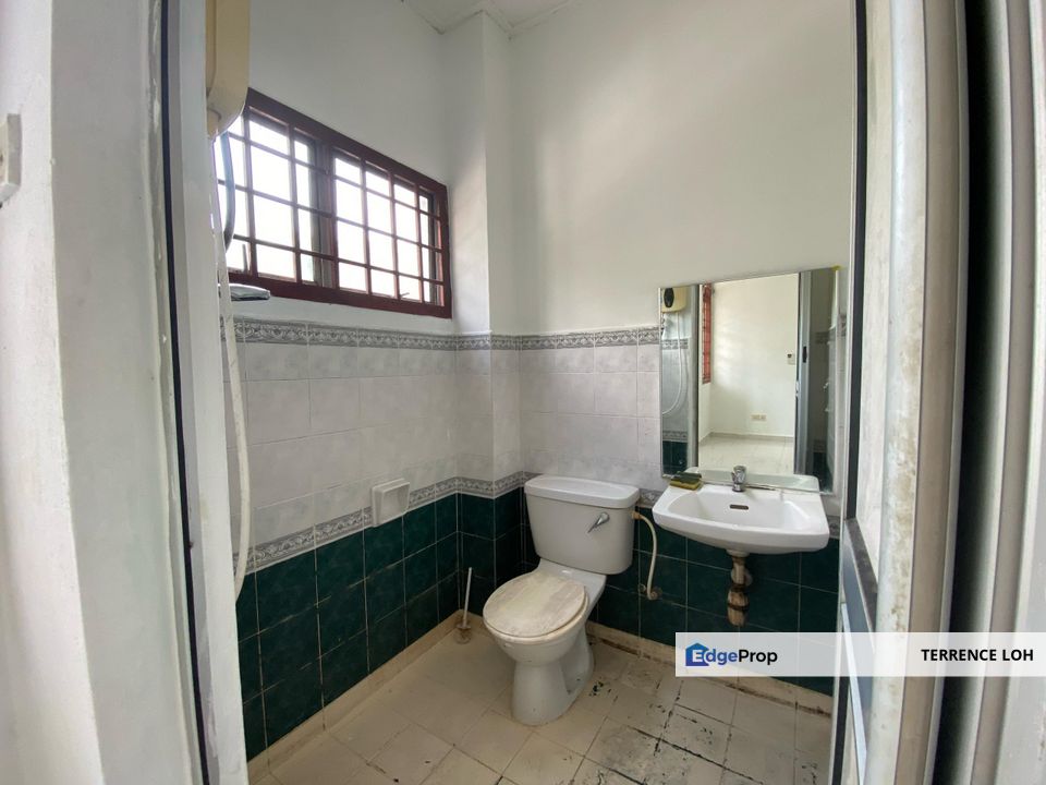 Unblocked terrace house at prime location, Johor, Johor Bahru