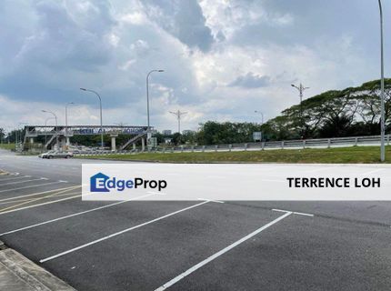 Facing main road shoplot , Johor, Senai