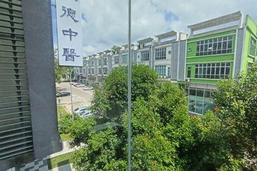 1st floor at Pusat Perdagangan Danga Utama