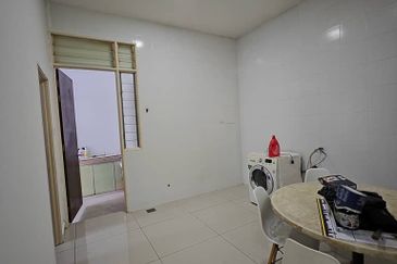 Austin Residence @Taman Mount Austin