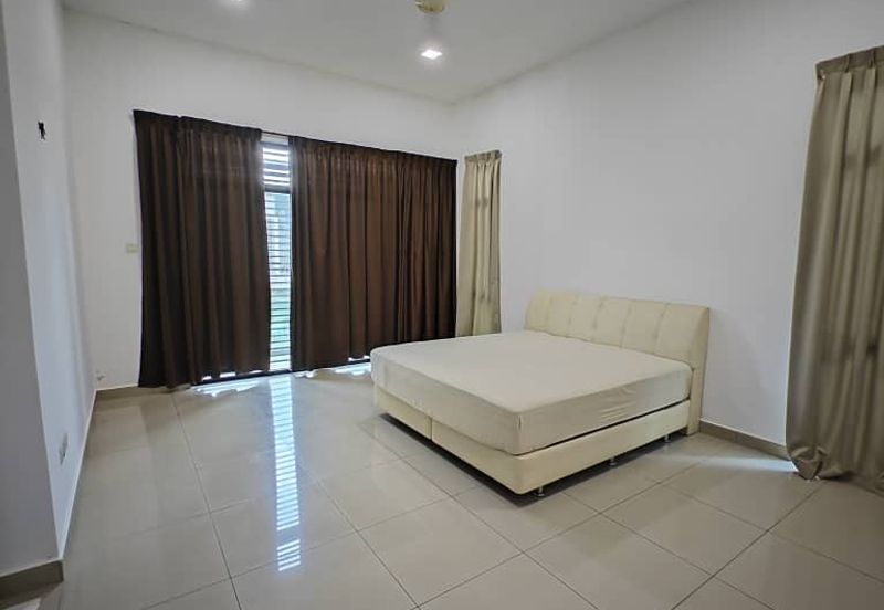 Austin Residence @Taman Mount Austin