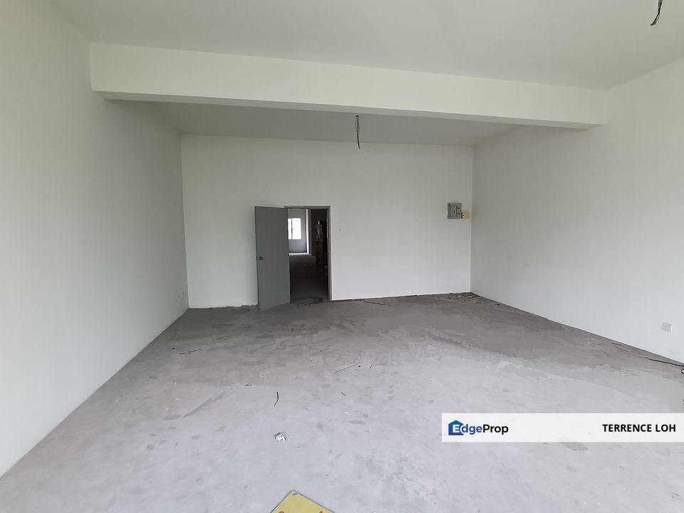 1st floor at Pusat Perdagangan Danga Utama, Johor, Skudai