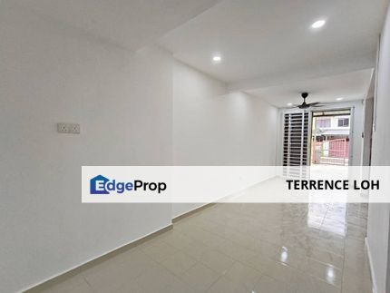 Tastefully renovated low cost terrace house , Johor, Skudai