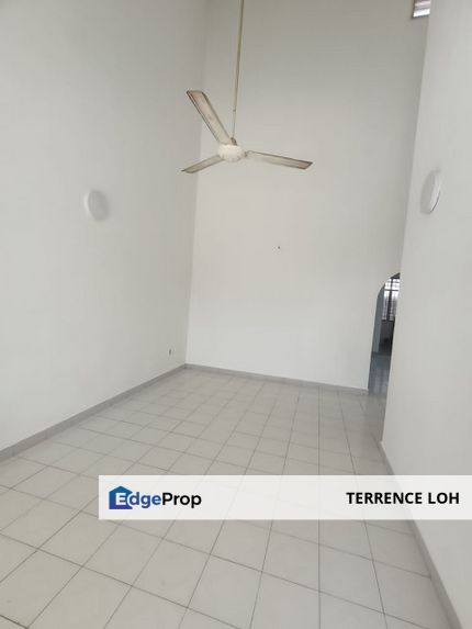 Single storey terrace with extremely well maintained condition , Johor, Johor Bahru