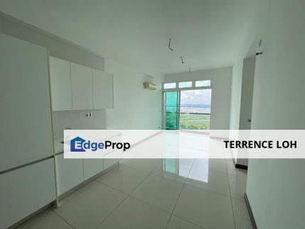 Sea view high floor unit at JB downtown, Johor, Johor Bahru