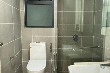 The M @ Medini Macrolink