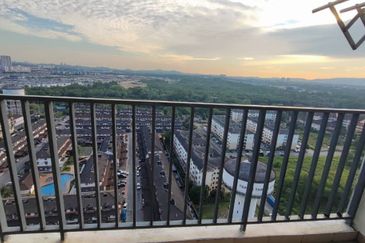 Dedaun Hijau (Greenfield Regency)