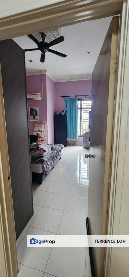 5 mins drive to Tenby, Johor, Gelang Patah