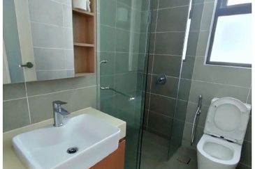 The M @ Medini Macrolink