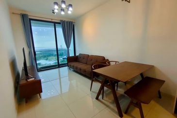 The M @ Medini Macrolink