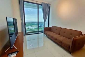 The M @ Medini Macrolink