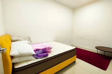 The M @ Medini Macrolink