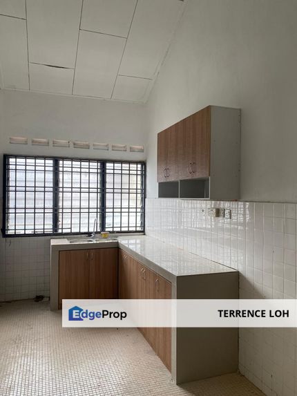 Rare gem of single storey huge built up, Johor, Johor Bahru