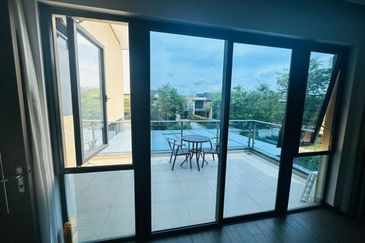 Forest City Golf Resort, Gelang Petah