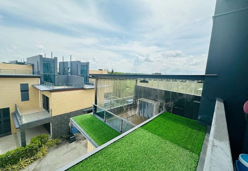 Forest City Golf Resort, Gelang Petah