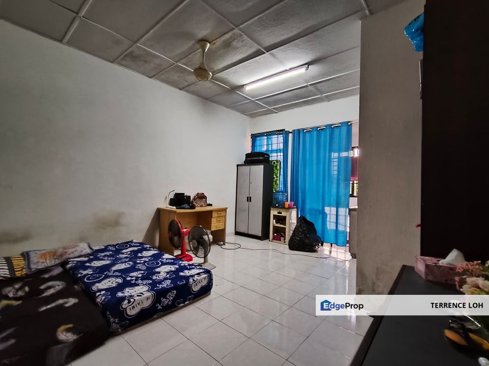 Walking distance to Econsave and multiple restaurants, Johor, Ulu Tiram