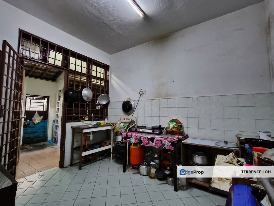 Walking distance to Econsave and multiple restaurants, Johor, Ulu Tiram