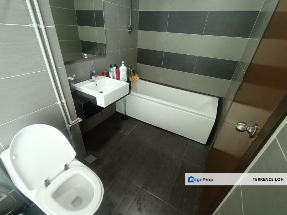 Strategically located within the heart of entertainments and leisure, Johor, Johor Bahru