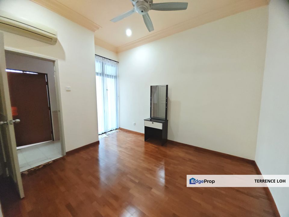 Adjacent to Sutera mall and well known educational entities, Johor, Skudai