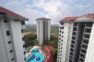 Mewah View Luxurious Apartments