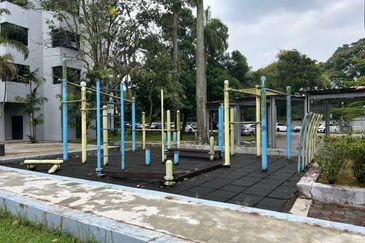 Mewah View Luxurious Apartments