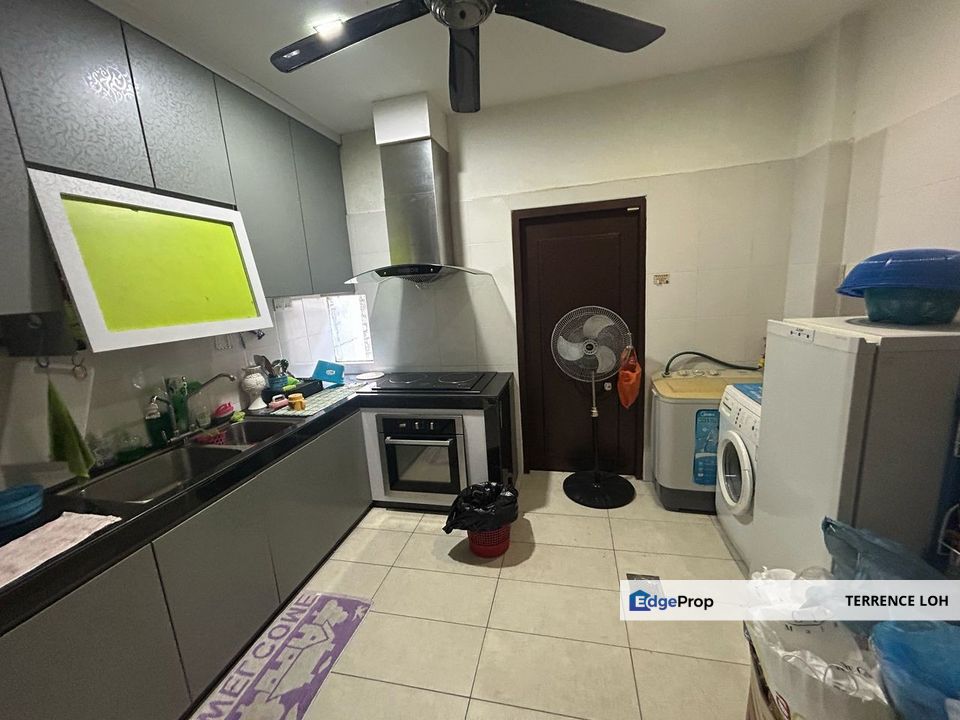 Cluster house with plenty of room space, Johor, Kangkar Pulai