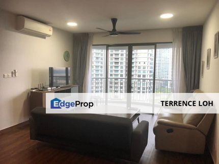 Swimming pool view low floor unit , Johor, 