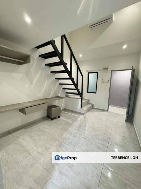 Rare unit with rental income, Johor, Johor Bahru