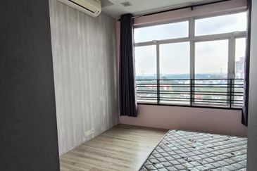 Eastbay Luxury Apartment