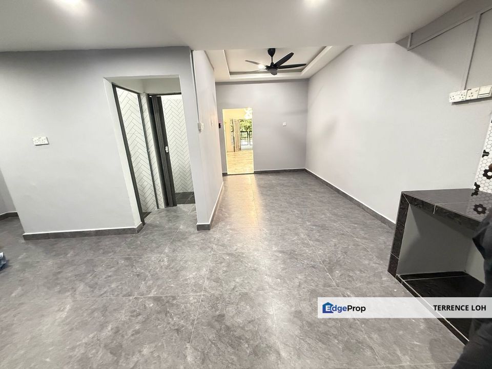 Highly sought after single storey terrace house , Johor, Kulai