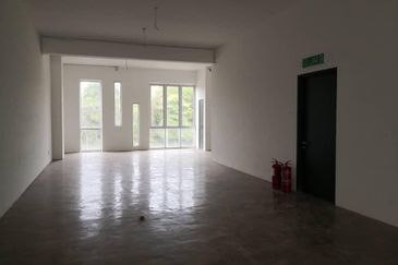 Oasis 2 @ Tropicana Danga Cove